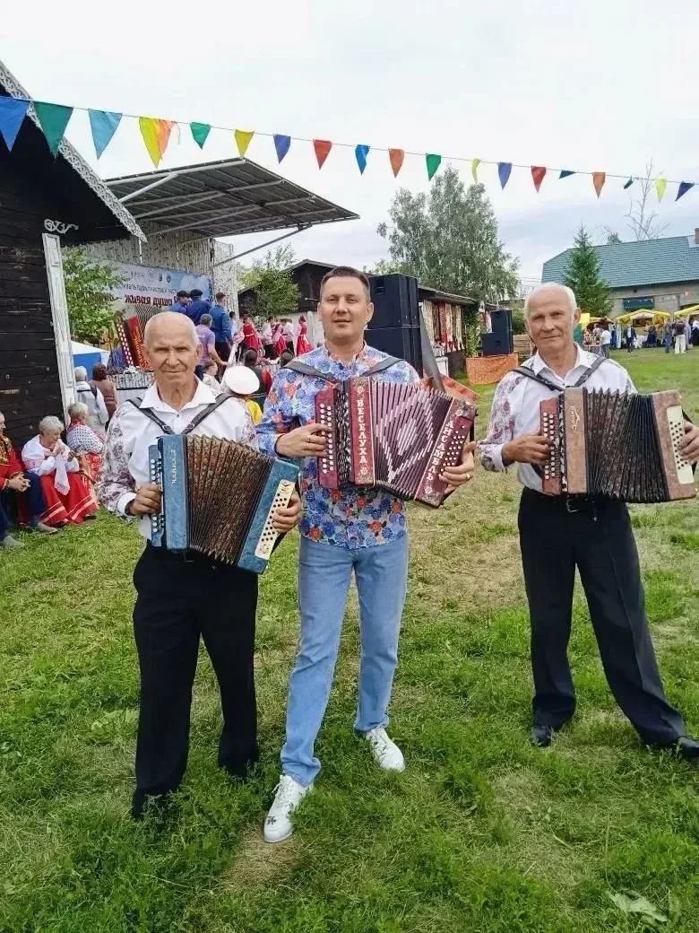 Прокопьевск — в центре народного творчества

В Новосибирской области прошёл фестиваль «Гармонь — жив