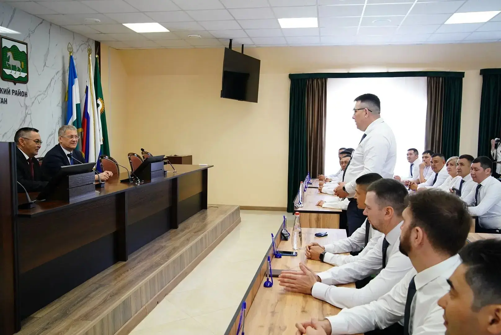 С главами муниципалитетов республики начинаем работу в новом формате – будем проводить кустовые сове