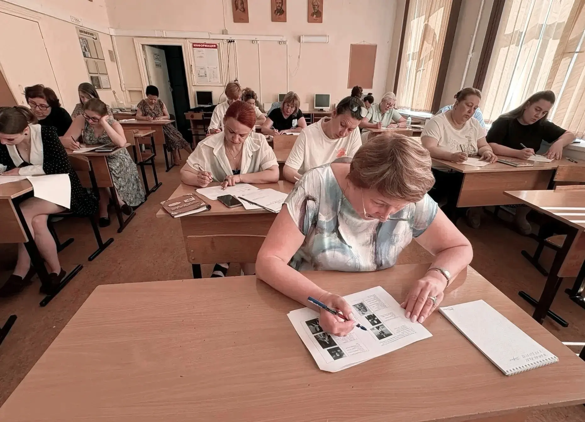 📚✍️Сегодня в  школе № 8  состоялся «Пушкинский диктант», в котором приняли участие пед...