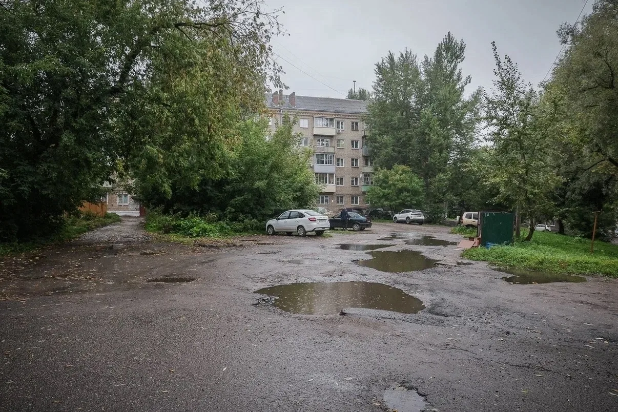В Рыбинске отремонтируют проезд между домами № 10 по улице Гагарина и № 8 по улице Ботк...