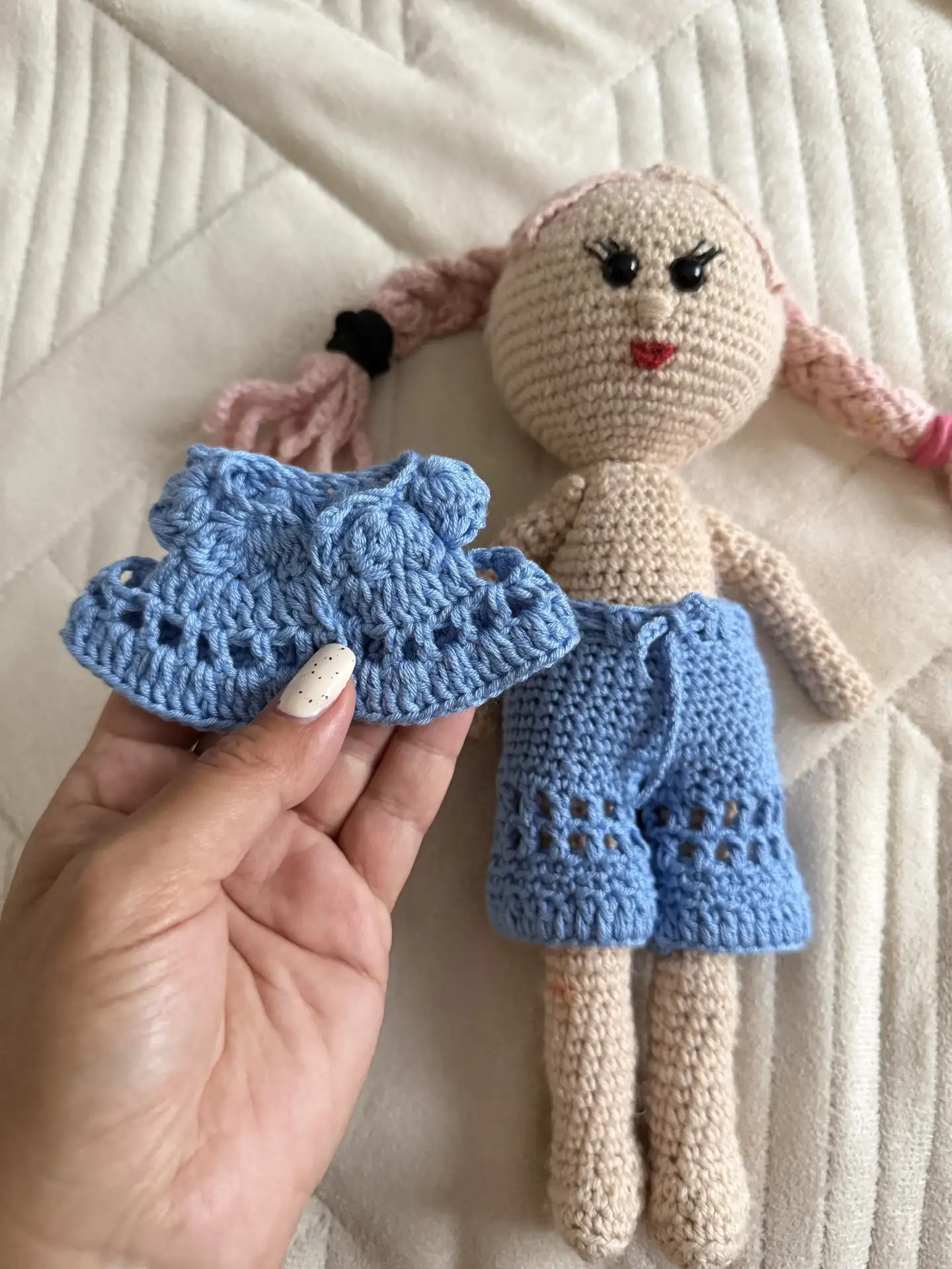Осталось немного деталей и новый костюмчик будет готов 💙😄