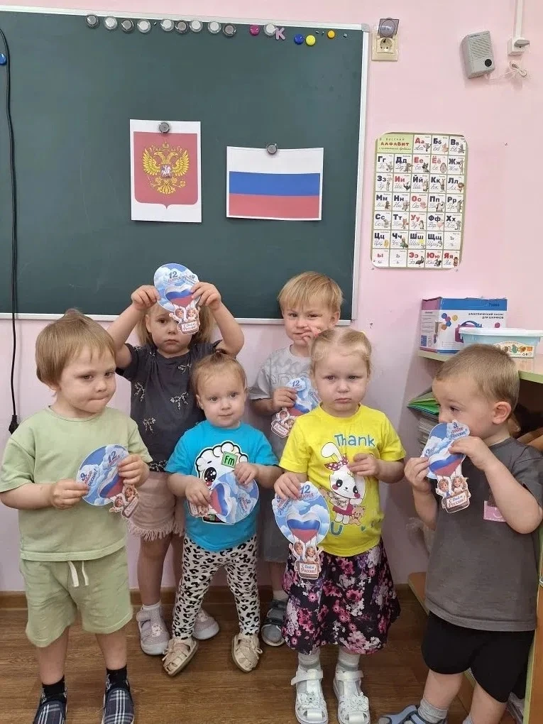 🇷🇺 Совсем скоро День России — в нашем Центре вовсю идёт подготовка!

Провели с ребятами душевные б