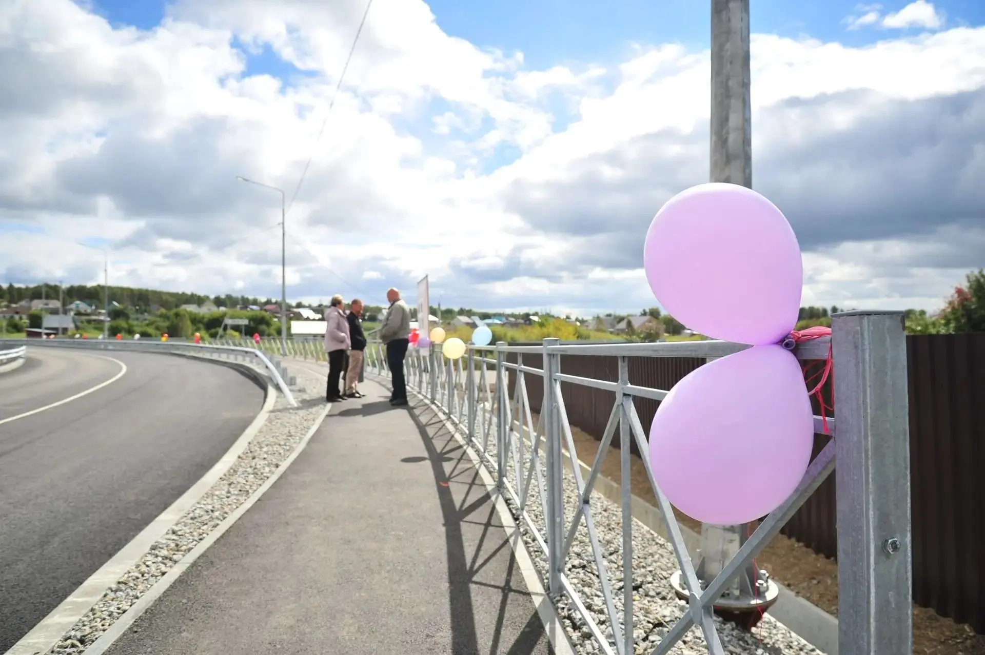 🌉 В Есаульском открыли новый мост через реку Зюзелгу