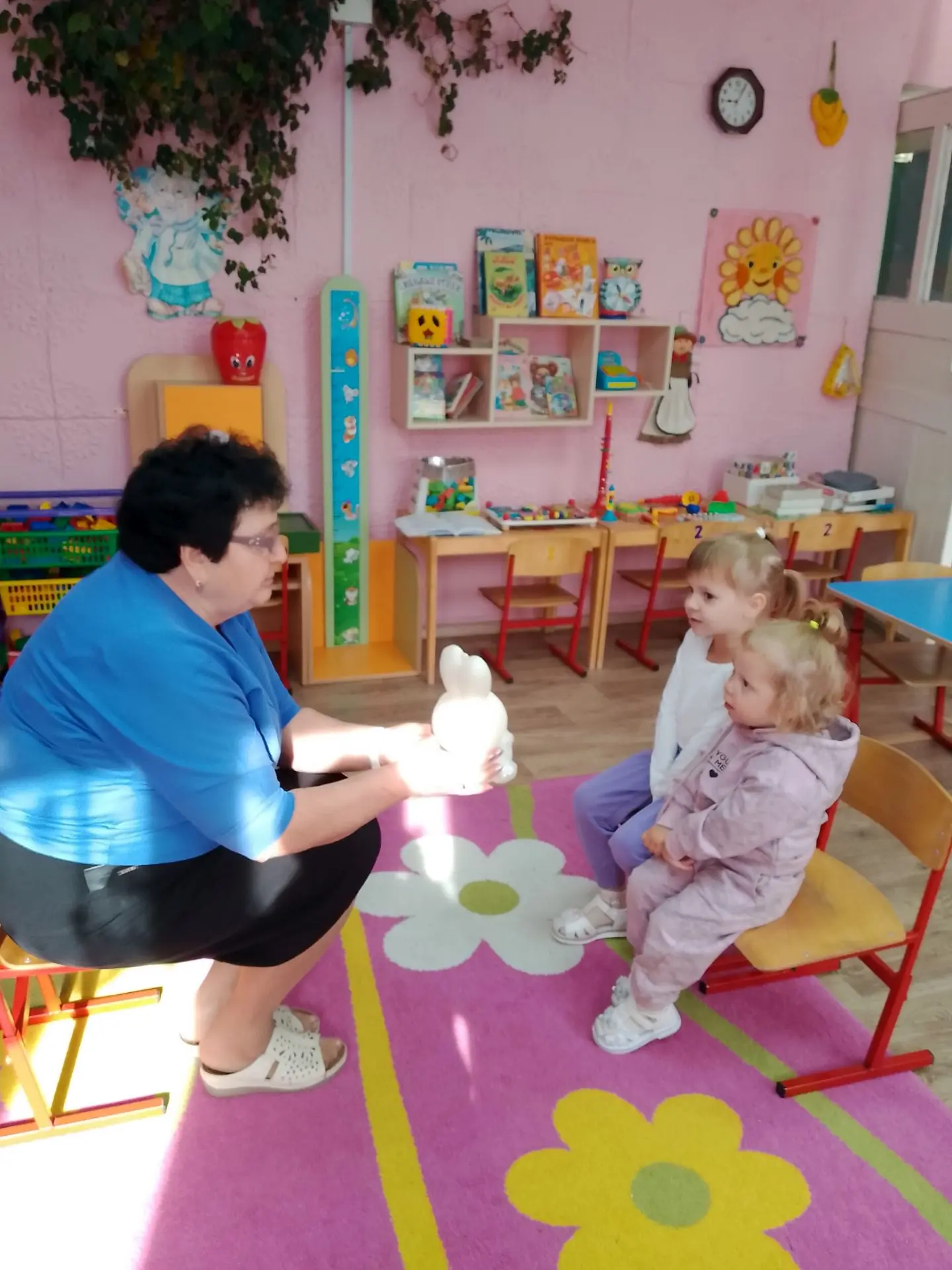 Развитие речи в средней группе. Беседа на тему  "Учимся говорить правильно". Рассказала...