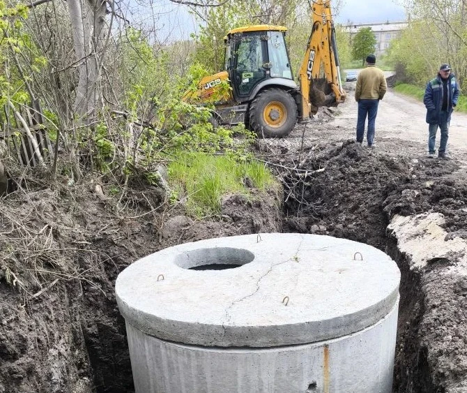 В Волновахе заменили порядка 400 метров труб за неделю  ✅ Водоснабжение стабилизировано и снижен рис