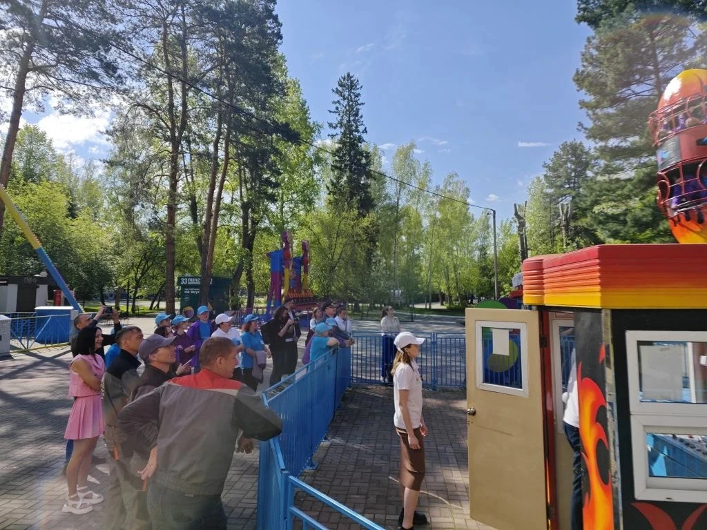 🎡 Сегодня в Городском саду начальник Инспекции Александр Александрович Илёшин совместн...