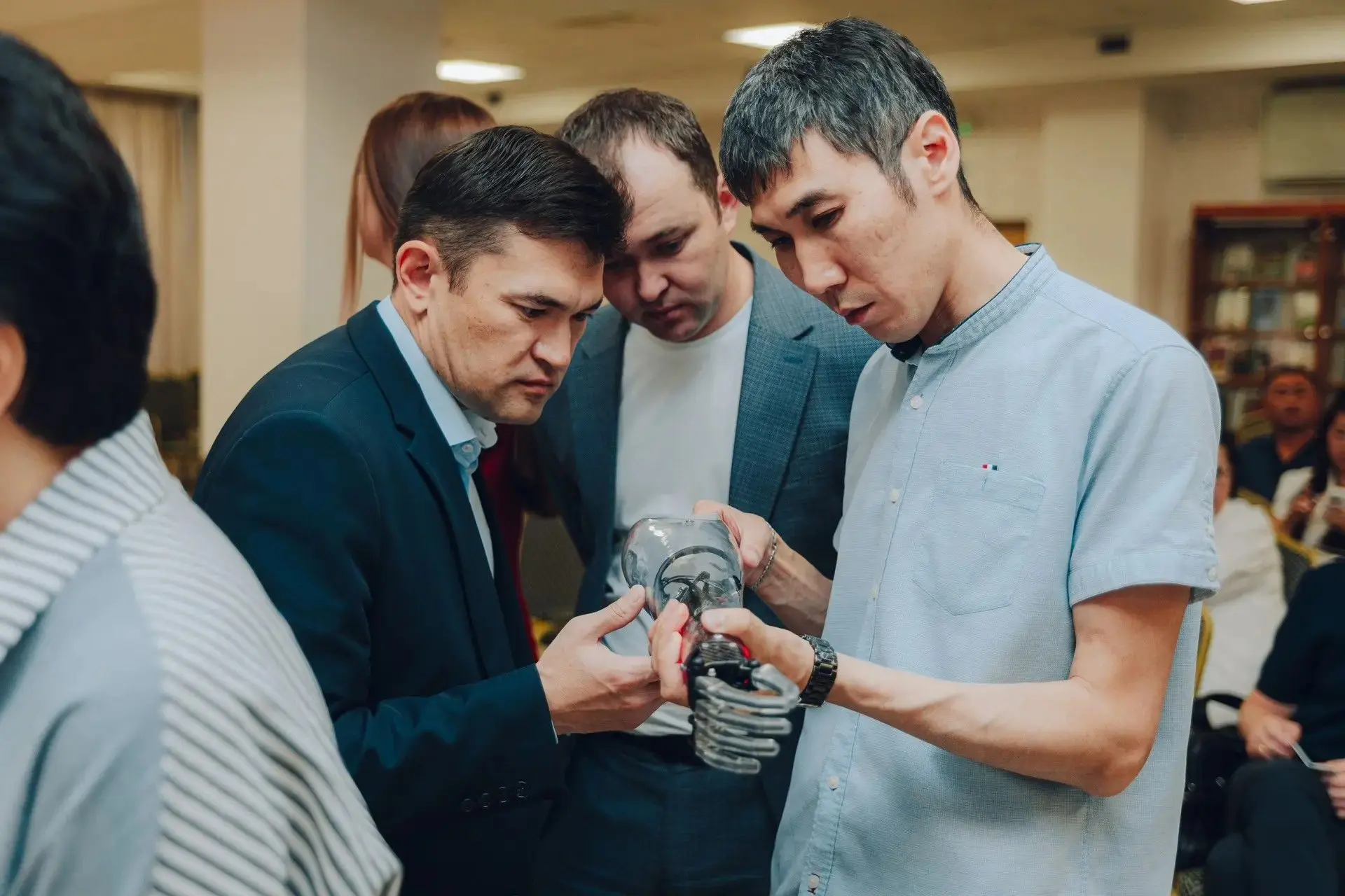 🦾 В Бурятии продемонстрировали отечественные разработки в сфере современного протезиро...