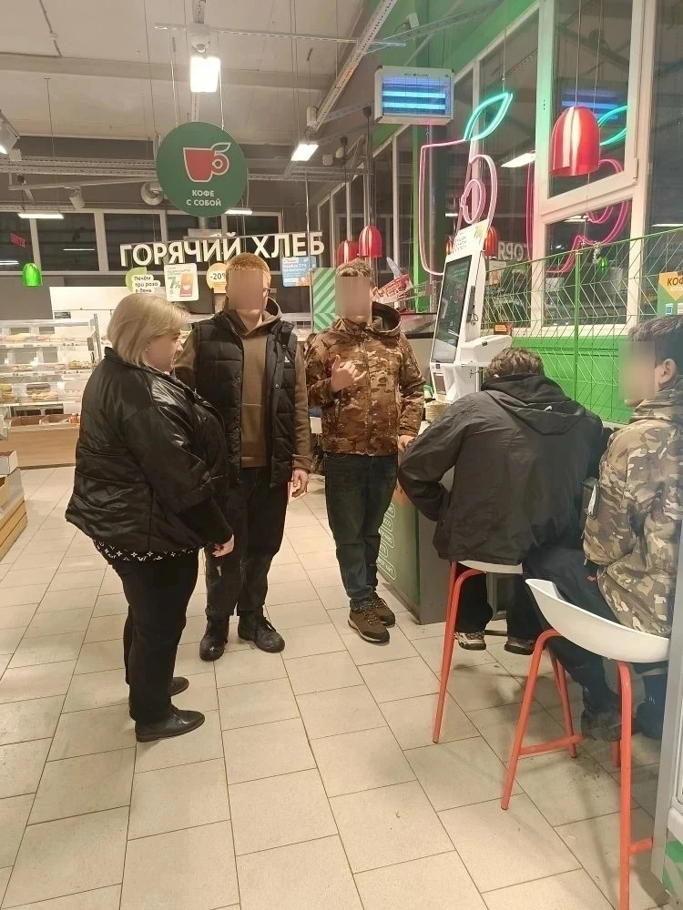 Рейд по местам массового скопления молодежи в вечернее время