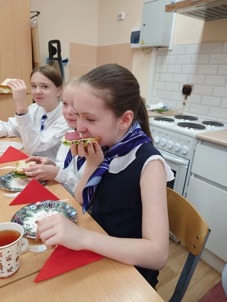 🍽️ Финальный урок 5 «М» класса с Анастасией Леонидовной — погружение в мир общепита! ✨ Учебный год п