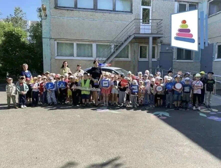 🚦 Профилактическое мероприятие по ПДД «Безопасное колесо!» 🚦В нашем детском саду прош...