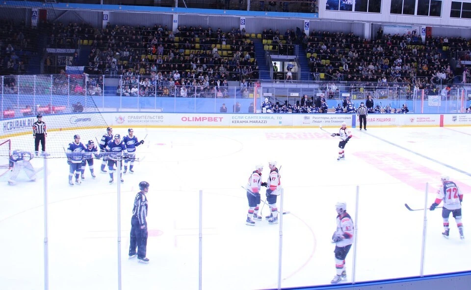 7 августа в Воронеже на Platinum Arena (ул. Димитрова, 1/1а) состоялся товарищеский мат...