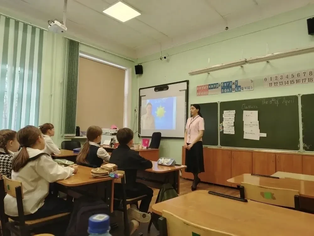 Продолжается региональный  конкурс «Педагог года».  Напомним, нашу школу  в номинации «...