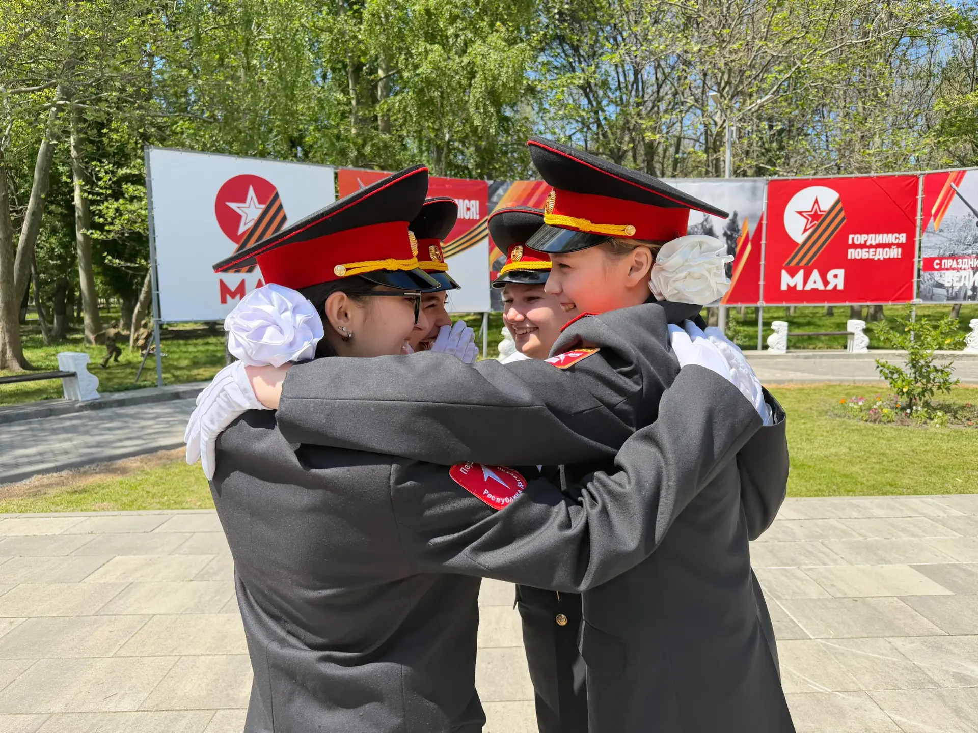 Пост №1! 🧧  Первые нашей школы с честью несли Вахту Памяти! Гордимся каждым!  🪔Первые – на страже па