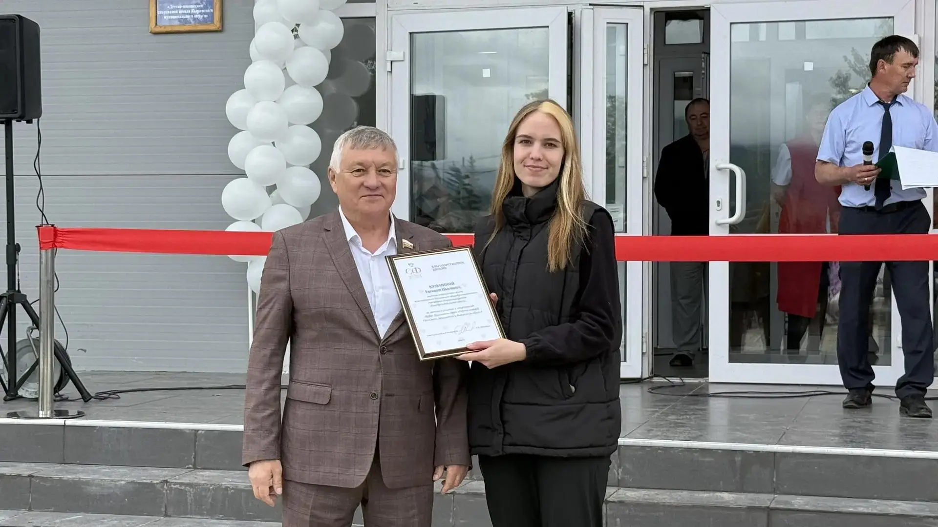 🏗 Народная программа «Единой России» в действии: в Кыре открыт физкультурно-оздоровите...