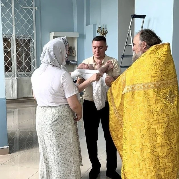 Недавно в моей жизни произошло важное событие — я впервые стал крестным 🙏