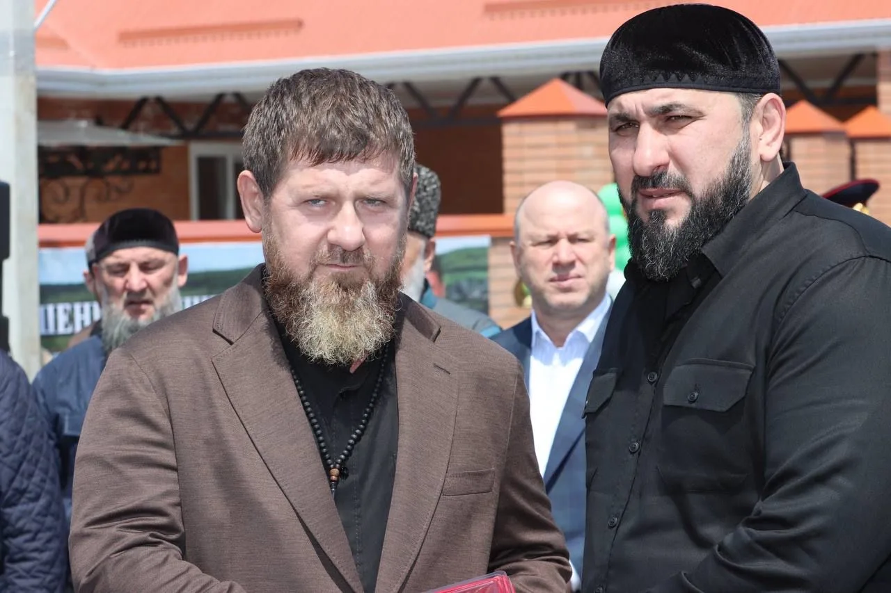 Глава Чеченской Республики Рамзан Кадыров наградил сотрудников строительной компании «МегаСтройИнвес