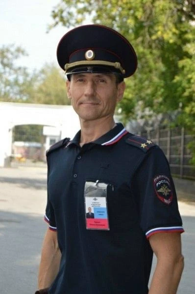 🚔 В Перми полицейский в свой выходной спас продавщицу от вооруженного ножом мужа.

Услышав крики о 