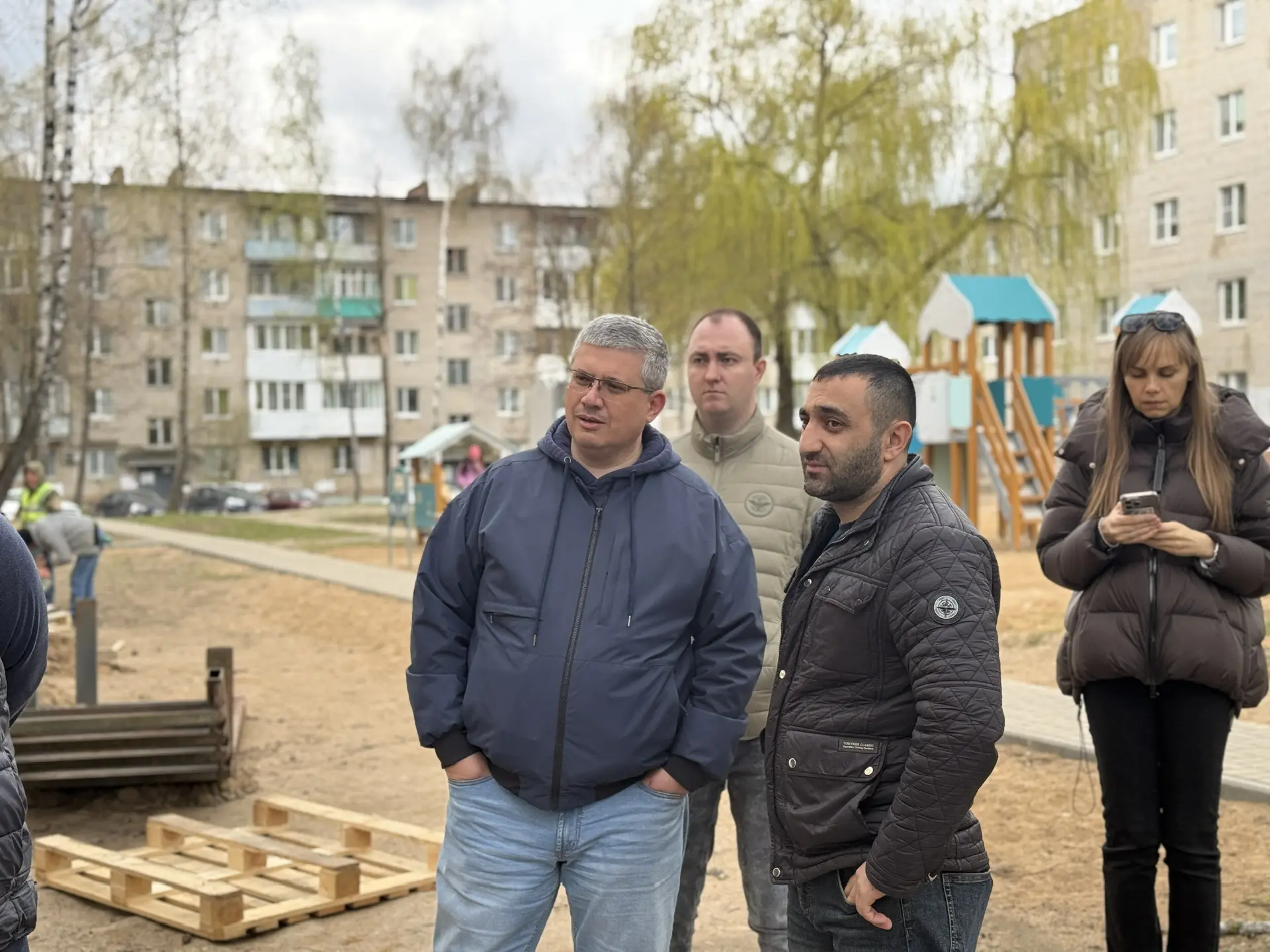 Помимо Реадовки, активные работы ведутся ещё на нескольких объектах. Посетил музыкальный каскад на у