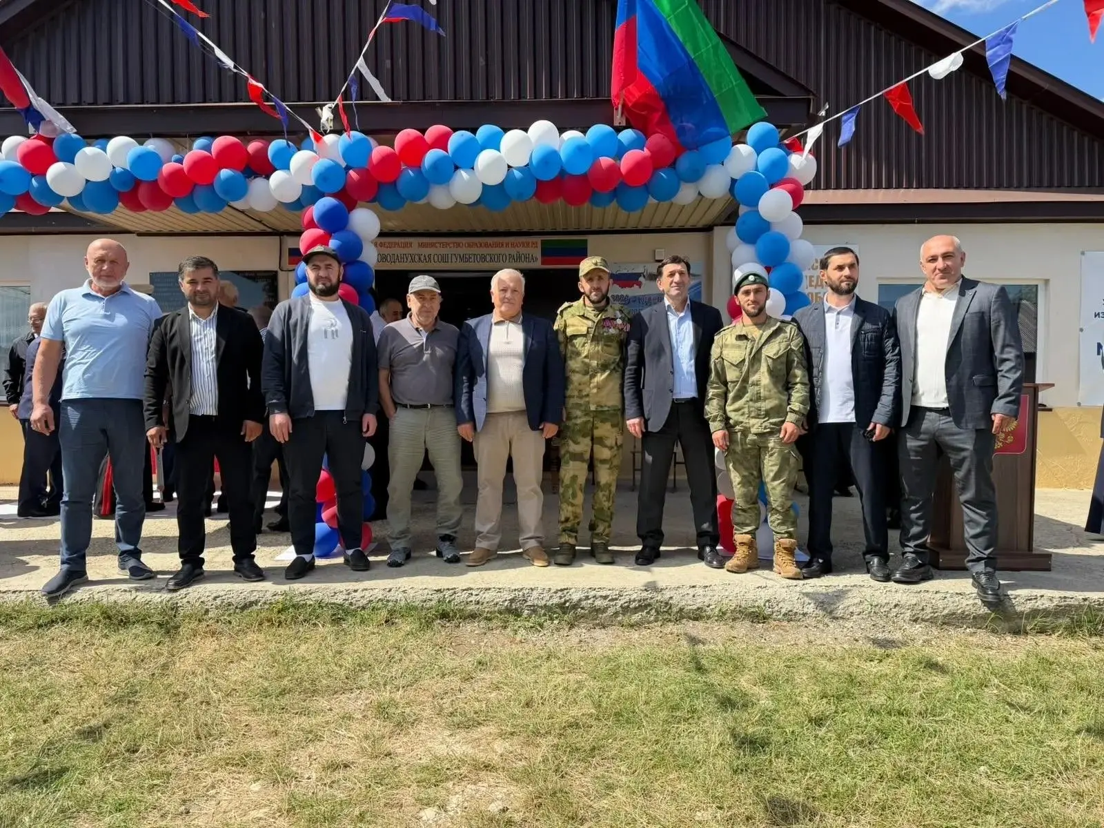 В Новоданухской школе открыли две мемориальные доски