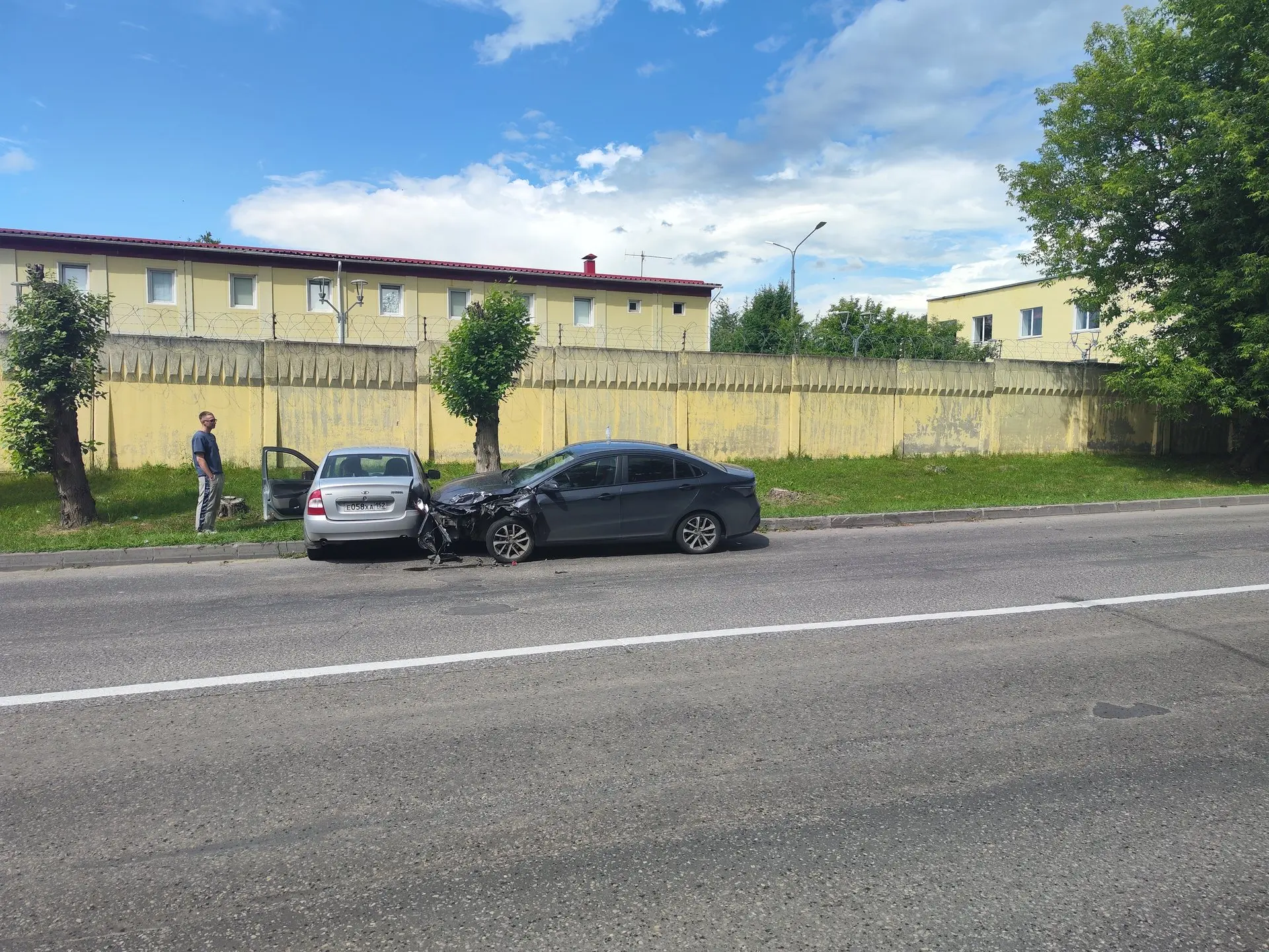 Жесткое ДТП у воинской части
