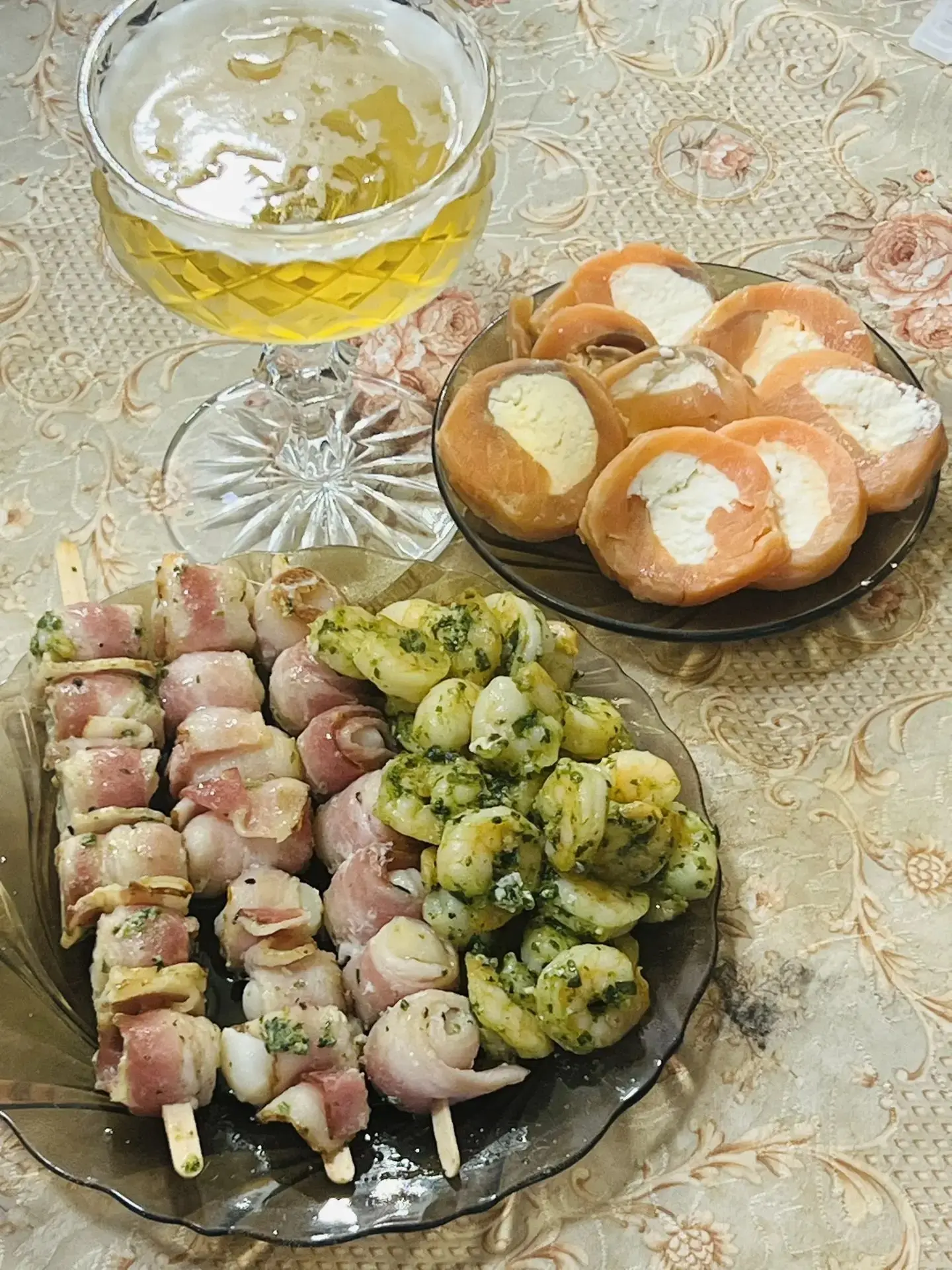 С лимонадом - особенно вкусно😉