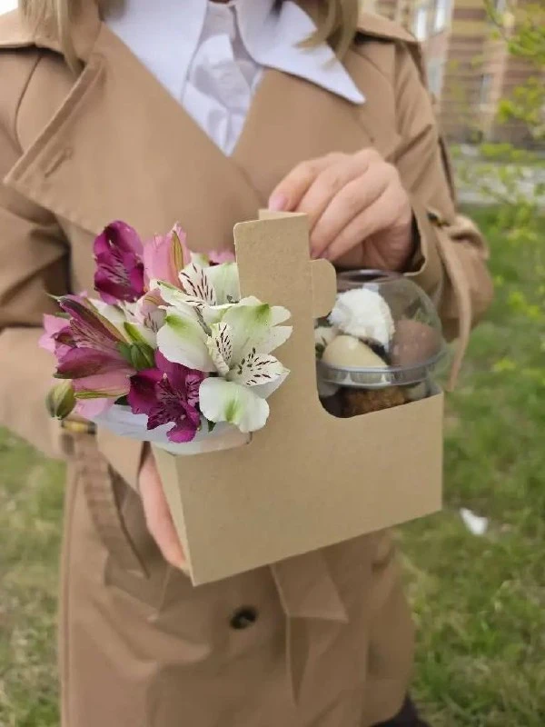В наличии комбо цветы и клубника в шоколаде 💗
