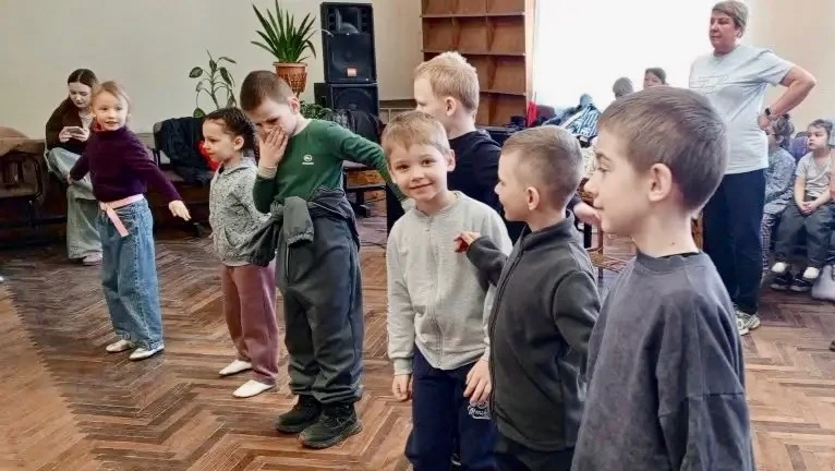 ☀️ Дети из групп «Счастливчики», «Колокольчики», «Ягодки» и «Совушки»побывали в Доме ку...
