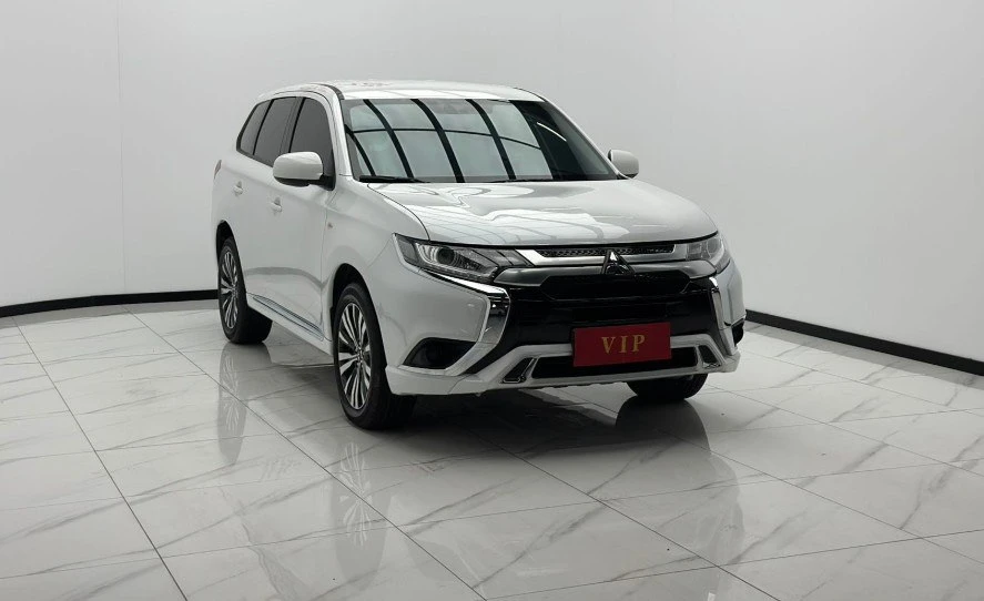 ✅ Доступен к покупке из Китая 🇨🇳

MITSUBISHI OUTLANDER

- 2022 год
- объем 2 литра, бензин, 147 л.