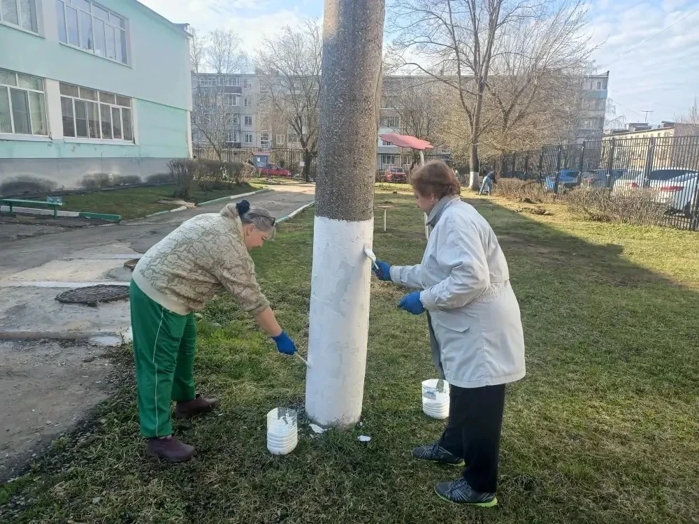 💥 Сегодня коллектив нашего Центра образования с энтузиазмом присоединился к Месячнику чистоты, объяв