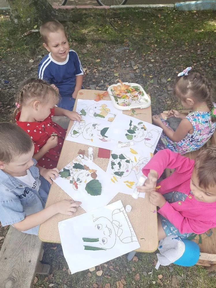 Природные причёски — шедевры на свежем воздухе! 🌸🍃🎨