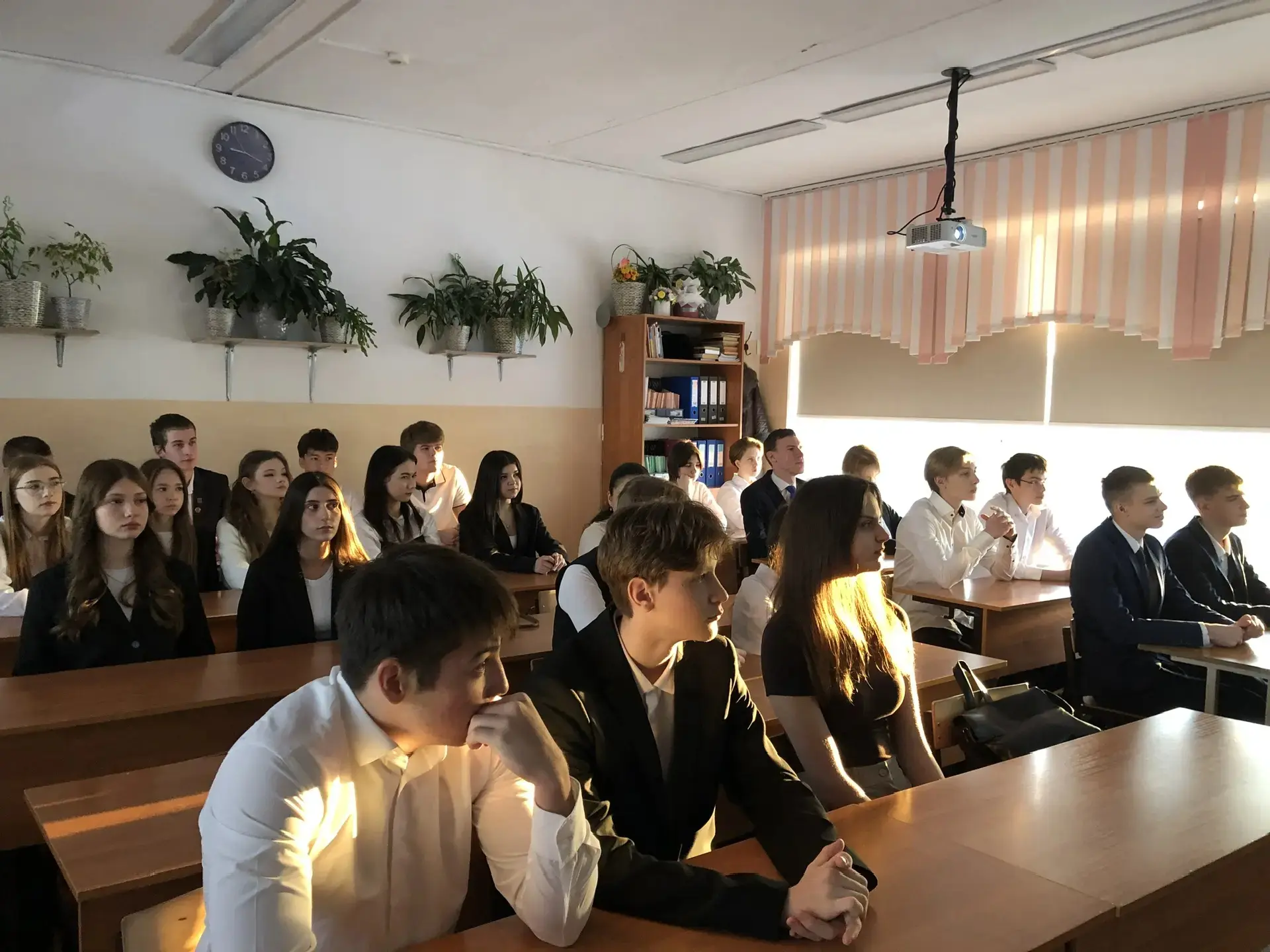 🇷🇺В День Конституции депутат Законодательной Думы Хабаровского края Федчишин А. Ю. провел открытые у