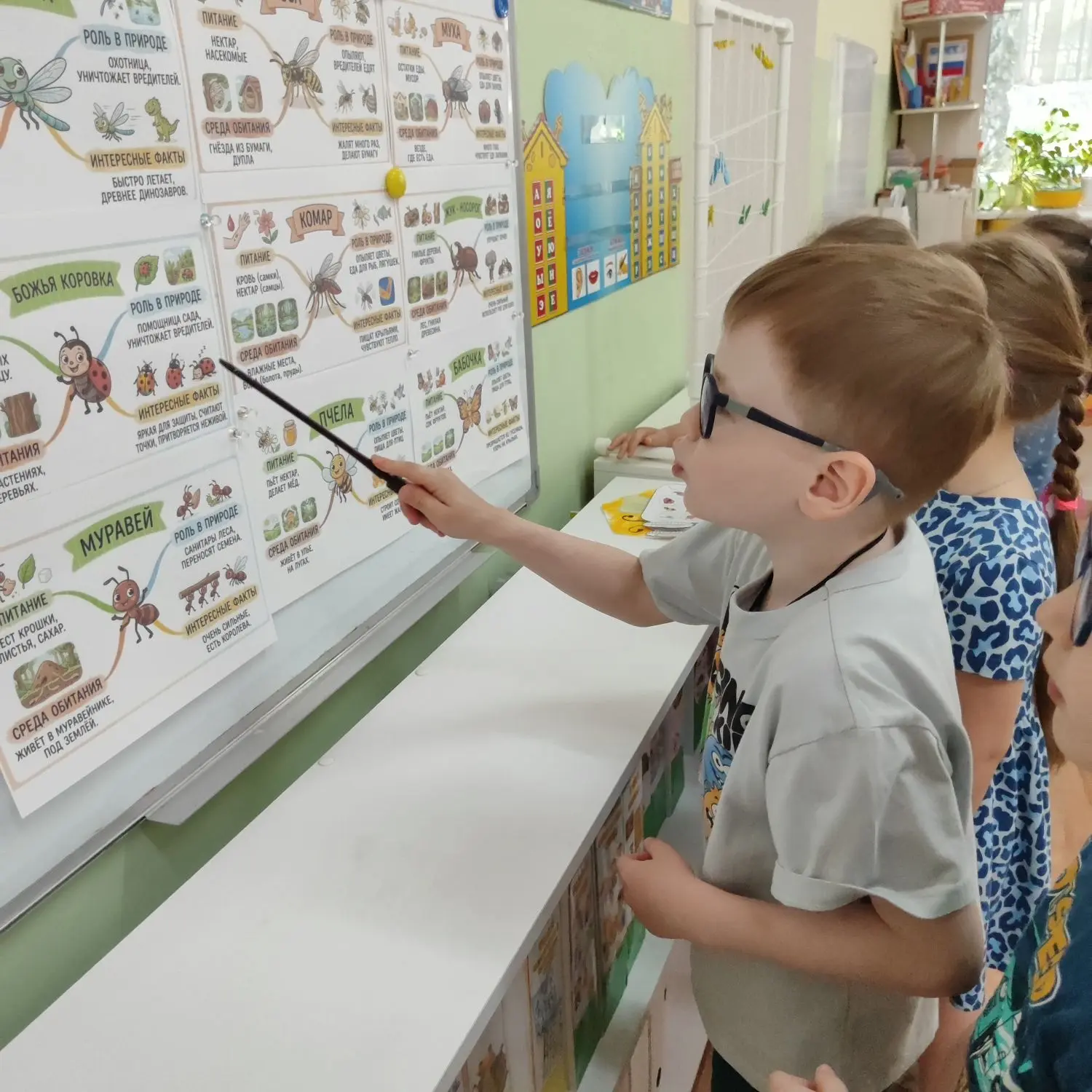 В средней группе прошла тематическая неделя на тему «Насекомые» 🦋🐞🐜🪲. Неделя началась с муравьёв