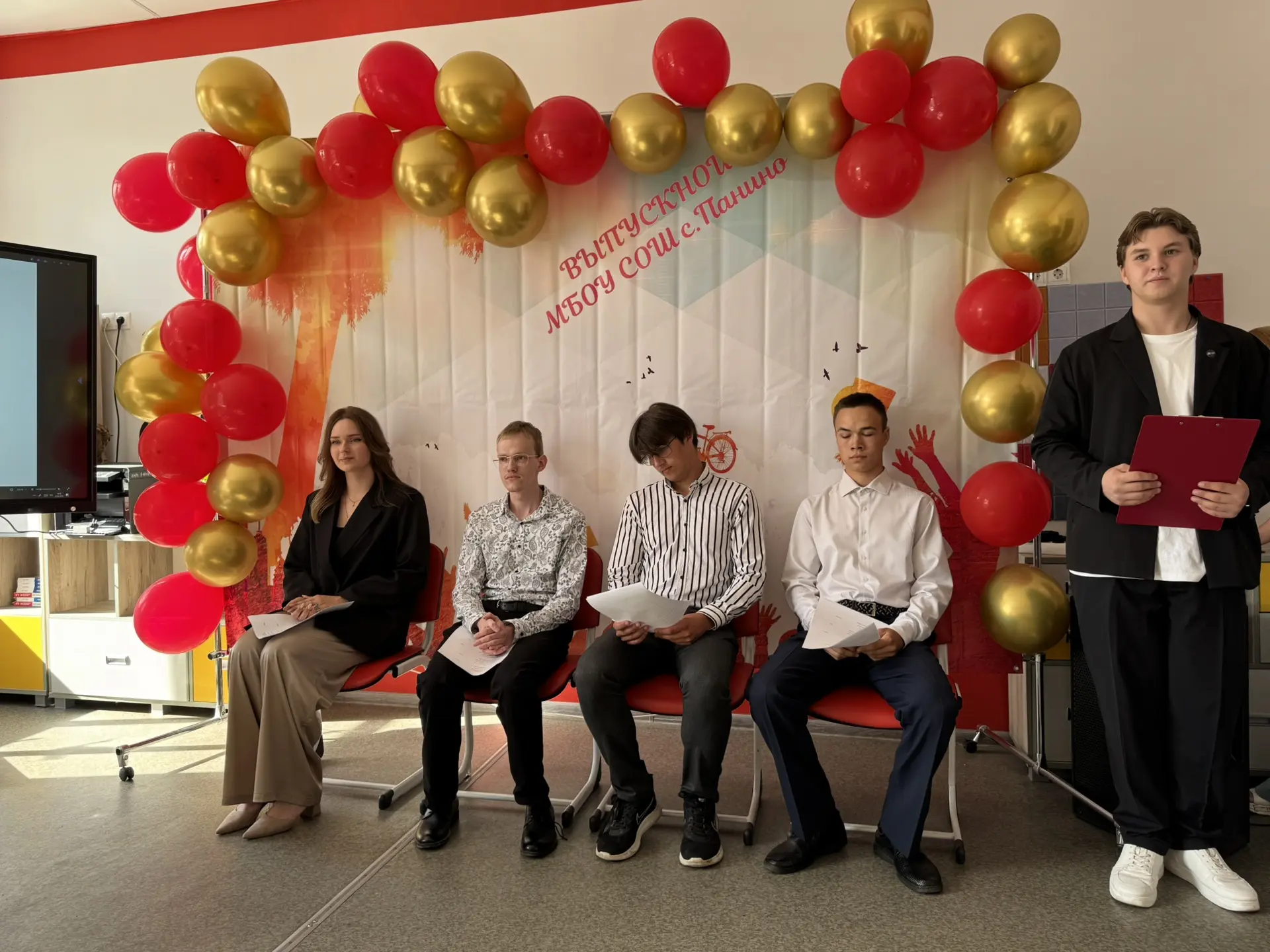 🎉Торжественный день, который точно запомнится надолго!🙌
В субботу состоялось вручение аттестатов н
