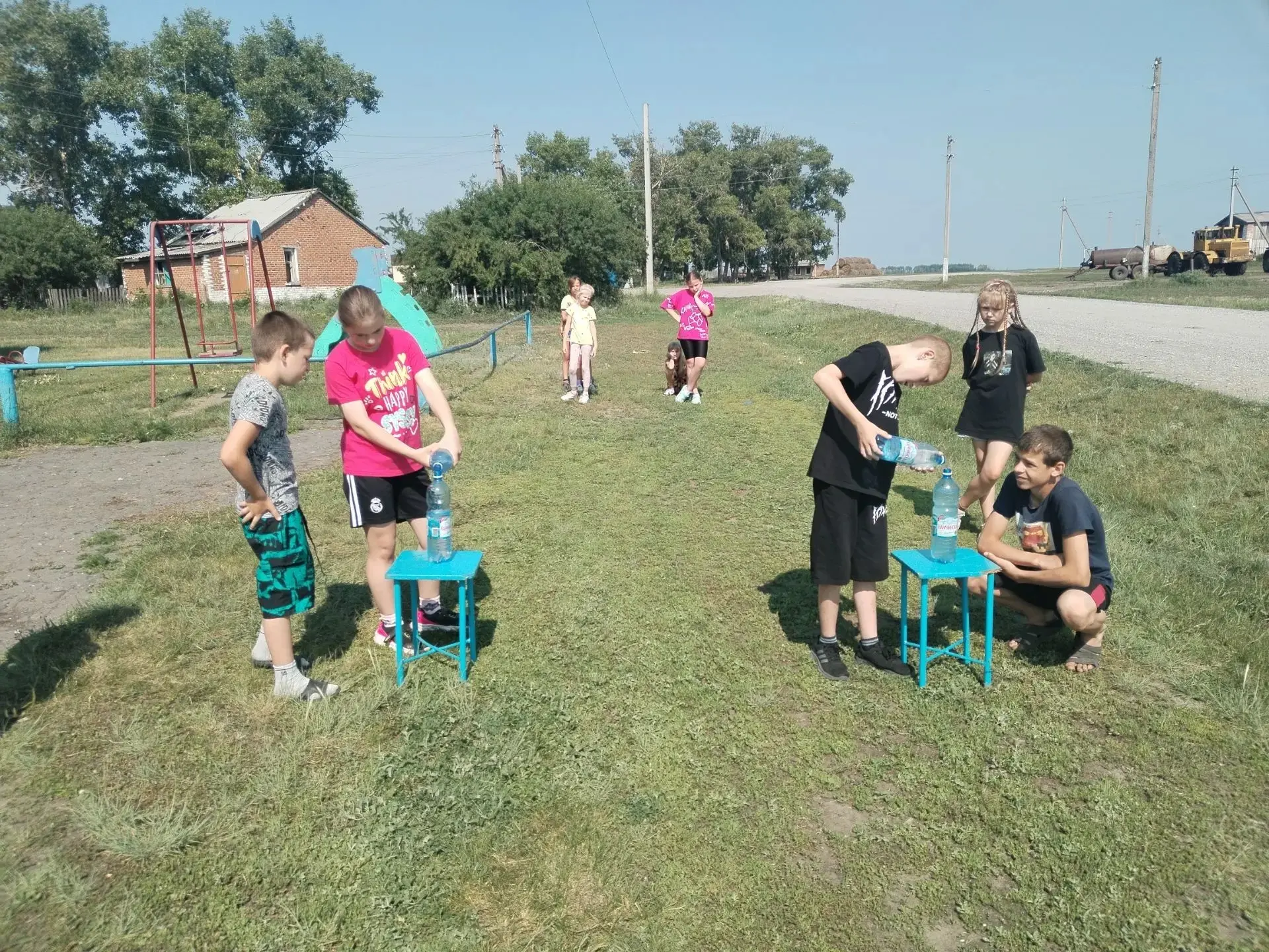 Сегодняшний день в нашем пришкольном лагере был по-настоящему насыщенным и ярким! Мы по...