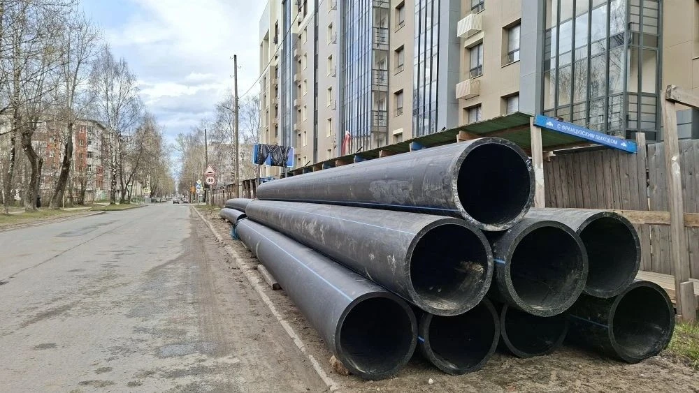 🛠 В рамках капитального ремонта начались работы по перекладке канализационного "Коллектора №3 от ул.