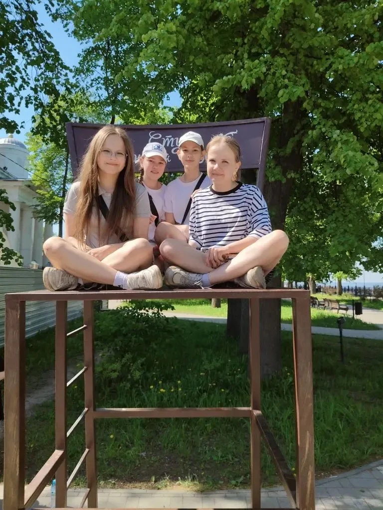 📸 6В на бульваре: солнце, воздух и отличное настроение  21 мая наш дружный 6В класс отправился на пр