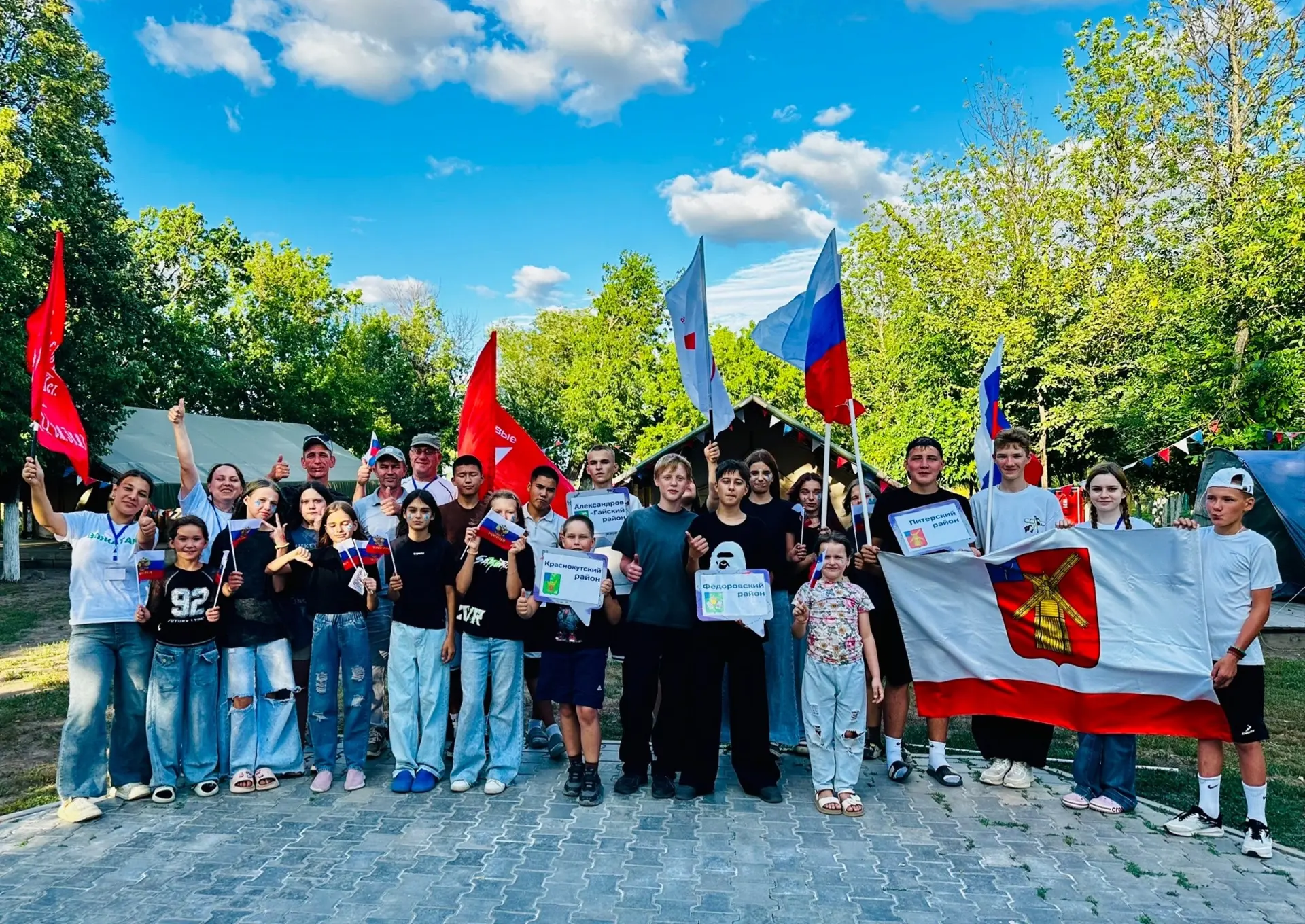 🏕️ Пятая смена в «Спартанце» официально открыта!

Сегодня встретились ребята из четырех уголков обл