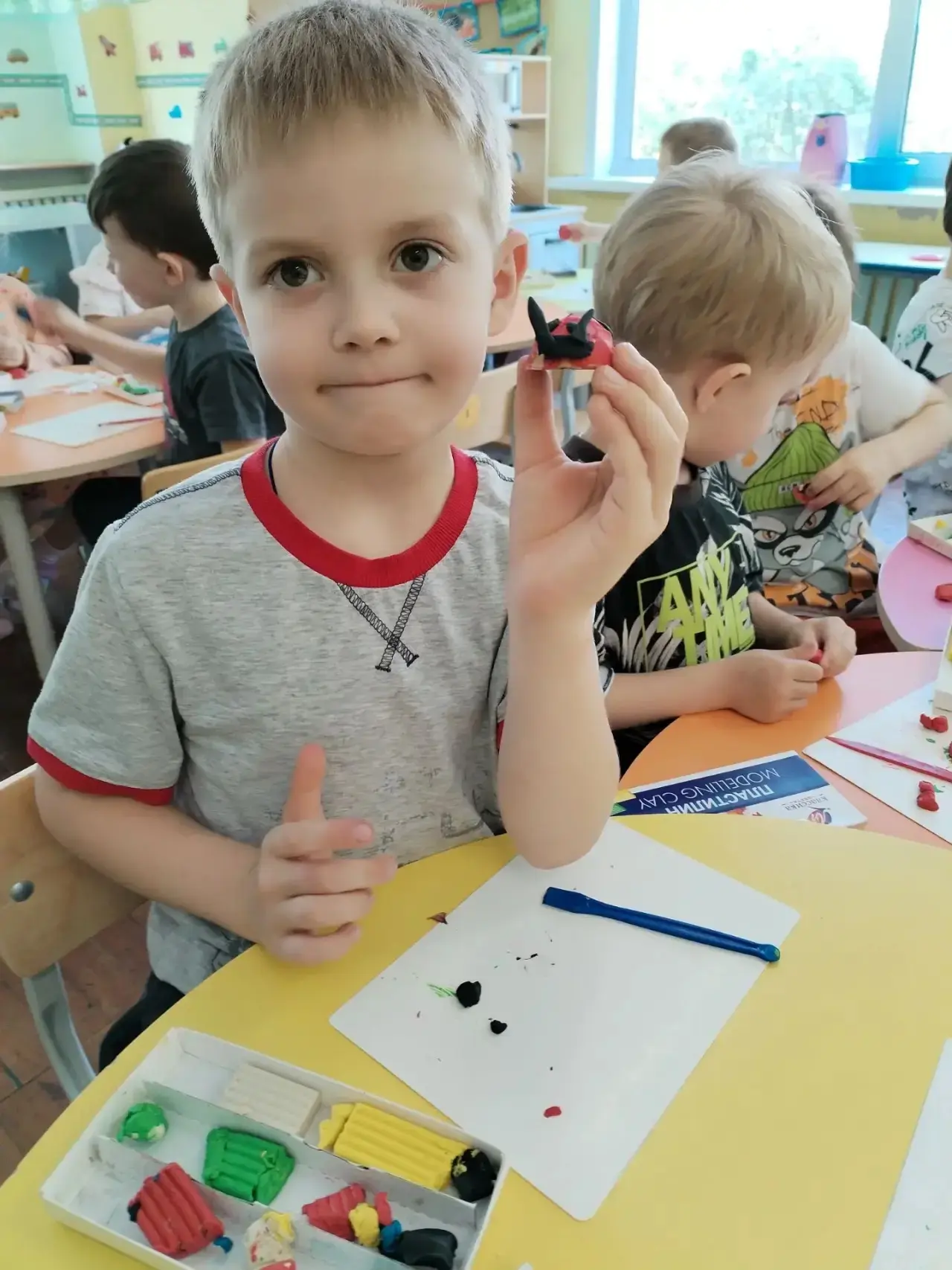 🐞 Семицветики сегодня мастерили себе дружочков!

Ребята сегодня изготовили себе очаровательных божь