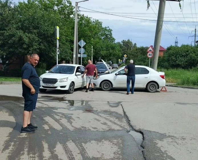 ДТП на ул. Энергетической/22 переулок

Подписаться на Авто Таганрог