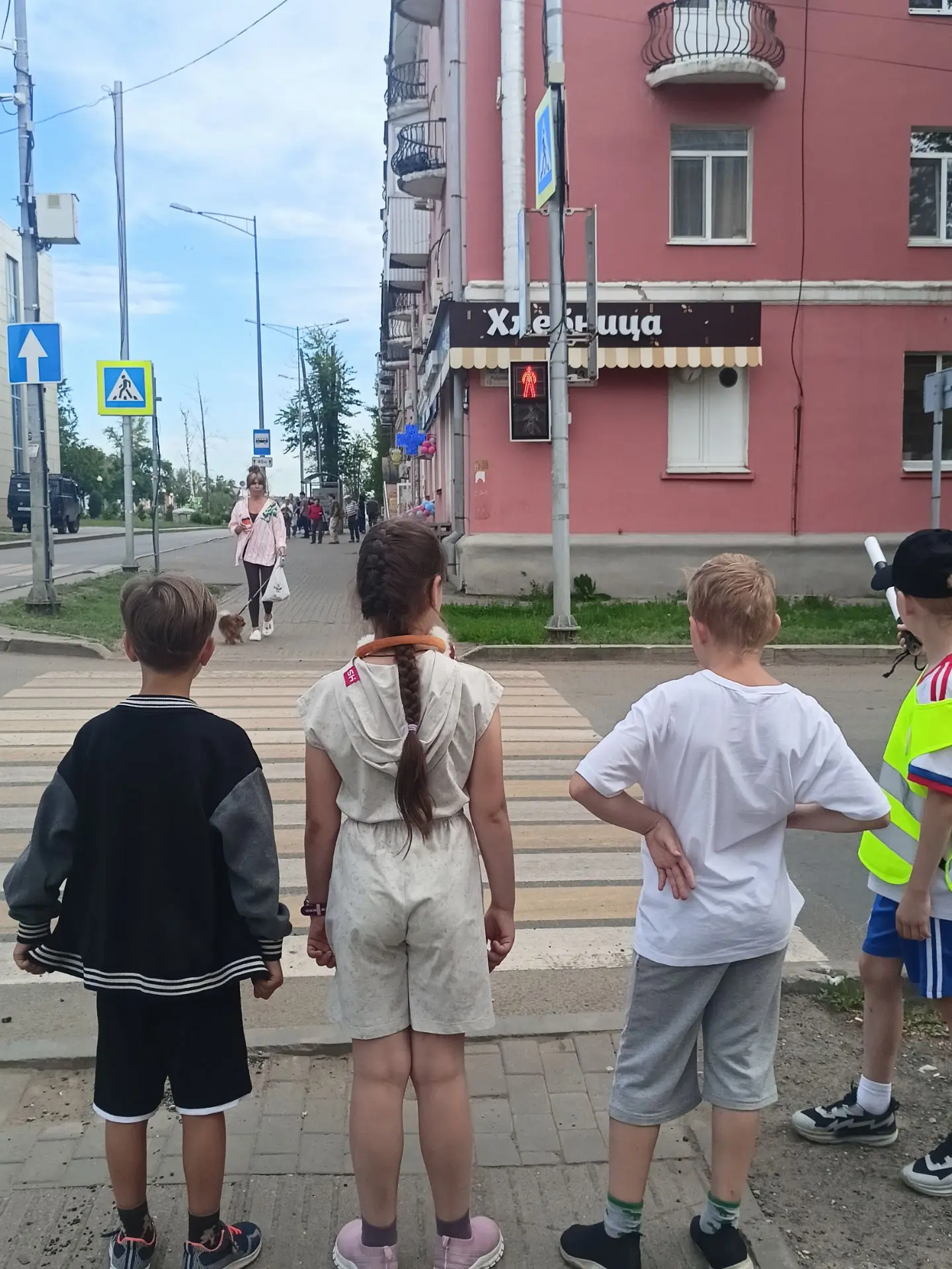 Участвуем в #НеделеБезопасности
Сегодня тема
"Фото творчество"
1 история " Переходи дорогу на зелёны