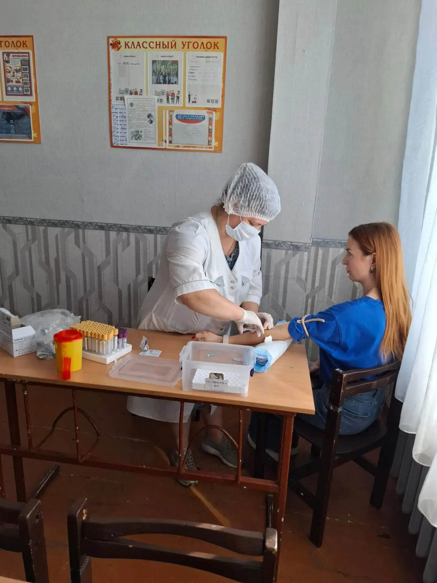 Бригада специалистов ГБУ ДНР "ГБ 6 г. Макеевки" провела выездную диспансеризацию сотрудников ГБОУ " 