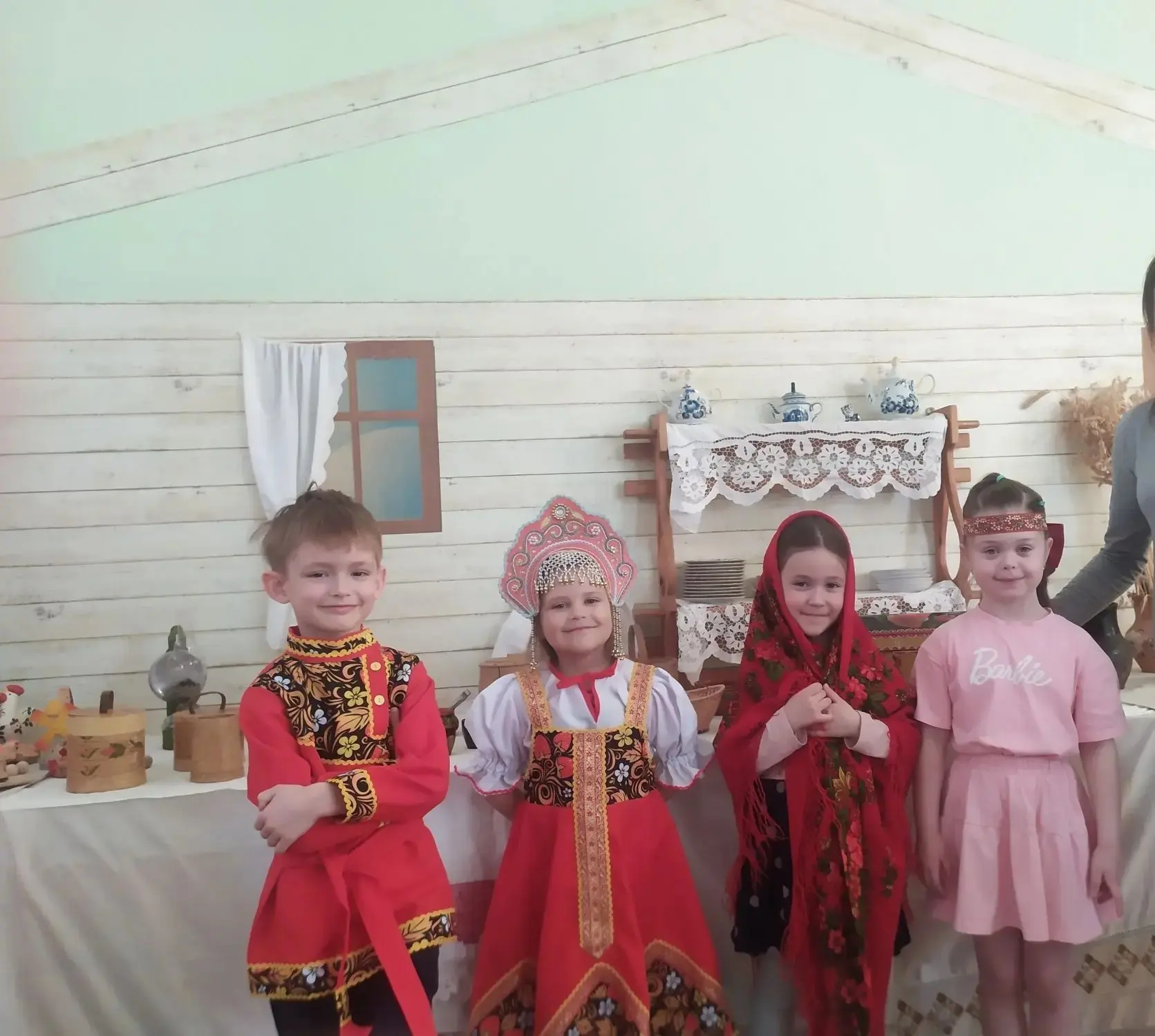 этой неделе, посвящённой  национальной одежде народов России🇷🇺, дети подготовительной группы  №32 ОЦ
