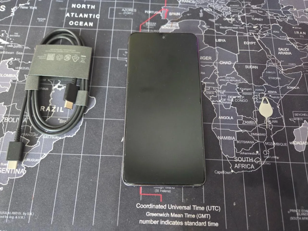 Продам Samsung Galaxy s21 fe 6/128 гб