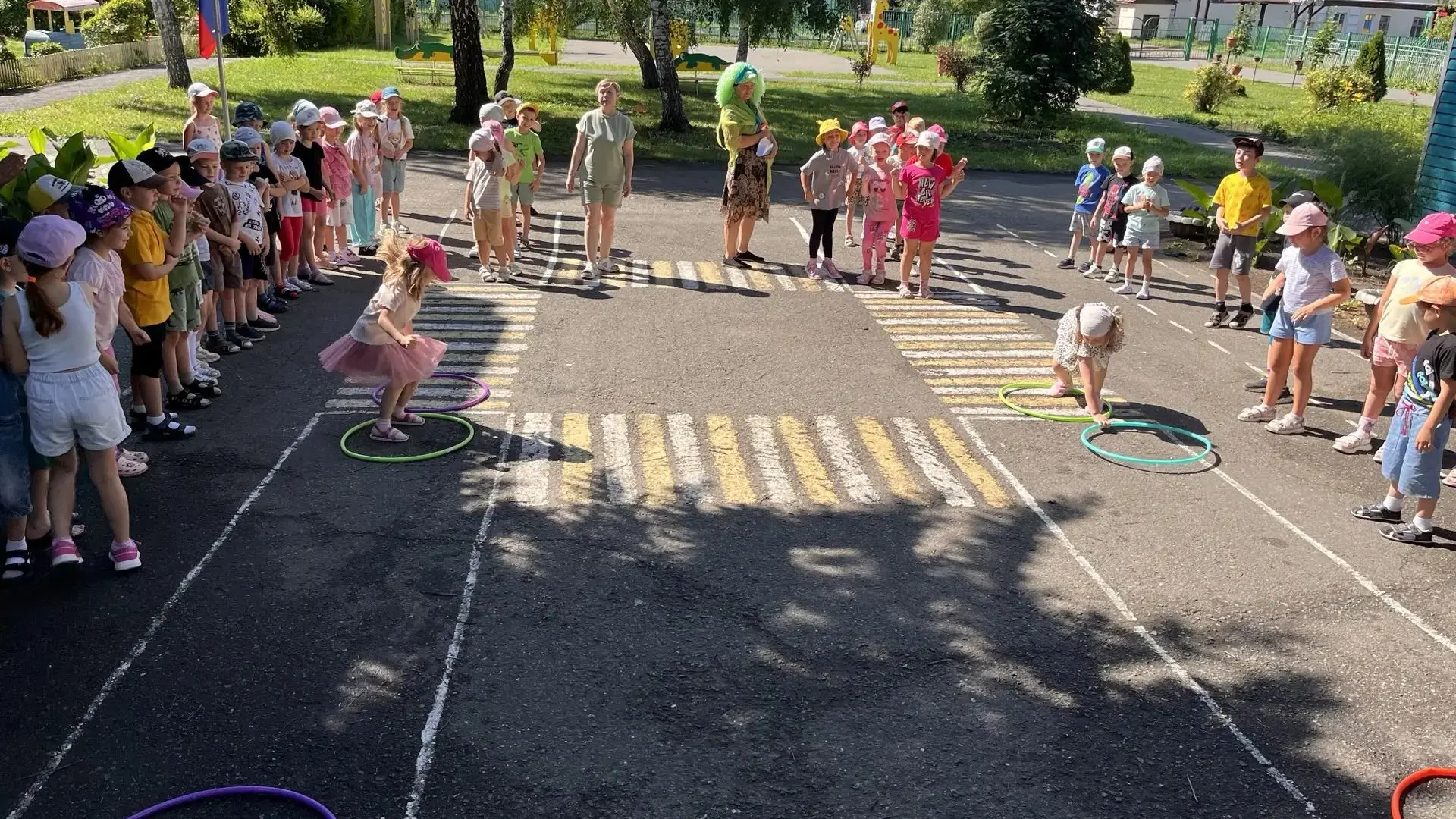 7 июля на базе БДОУ "Детский сад комбинированного вида 302" "Малыши-крепыши", участвова...