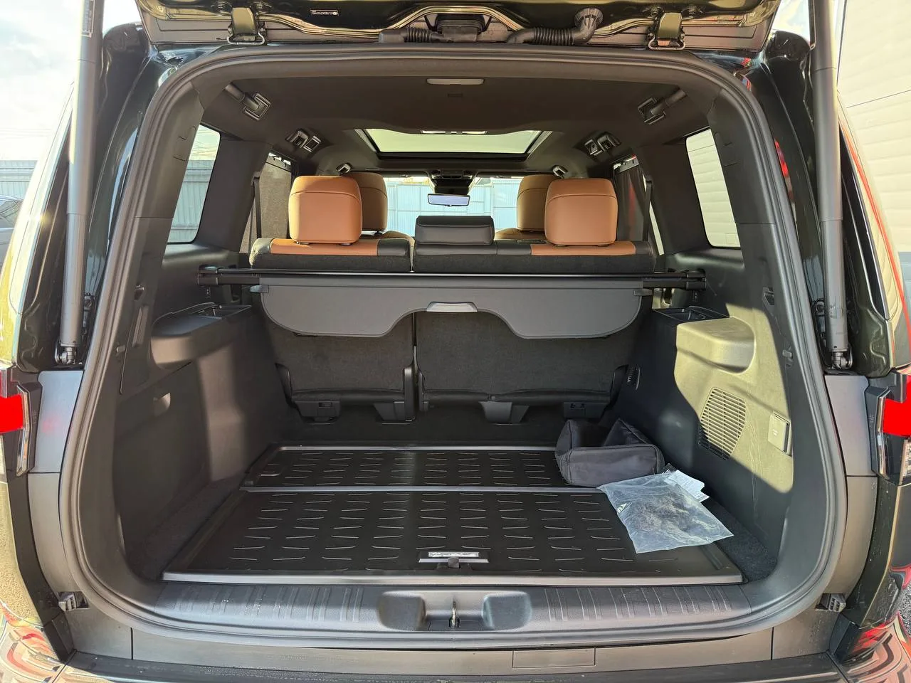 Lexus GX550 Luxury+ 2026  Автомобиль в наличии. Новый. Европейская спецификация. Без пробега.  Безуп