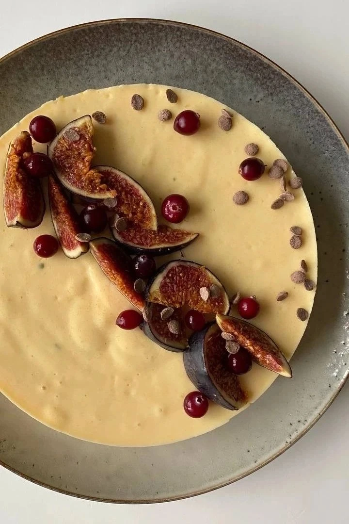 Манговый чизкейк 🥭 конечно, сейчас не сезон данного фрукта, но на будущее ))
