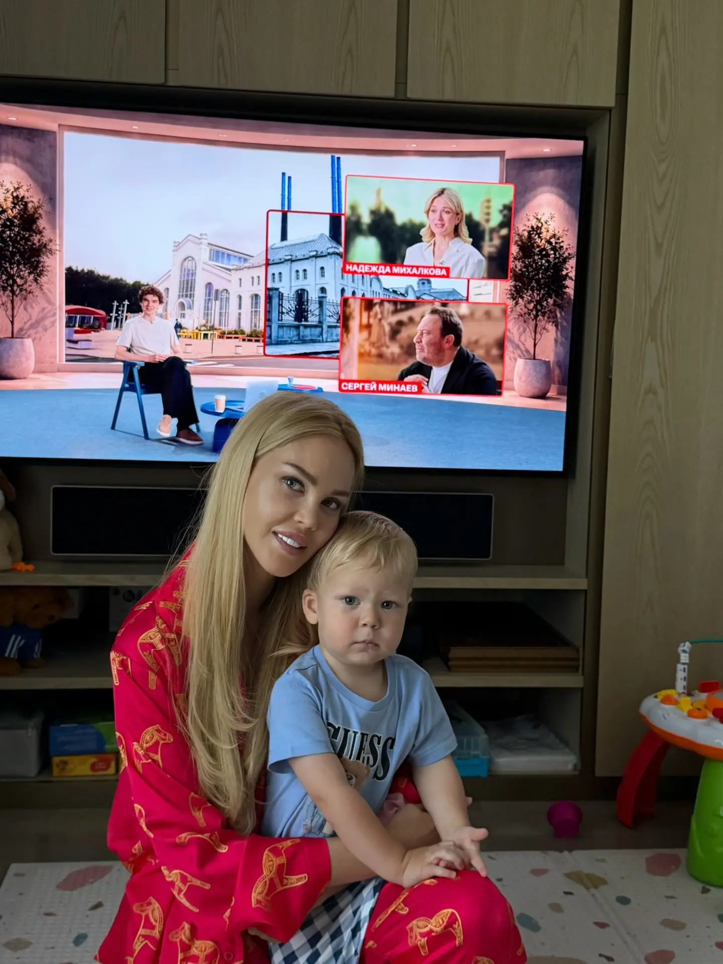 С утра попалось такое интересное шоу в реках. Смотрела не отрываясь! Называется «Это Мо...