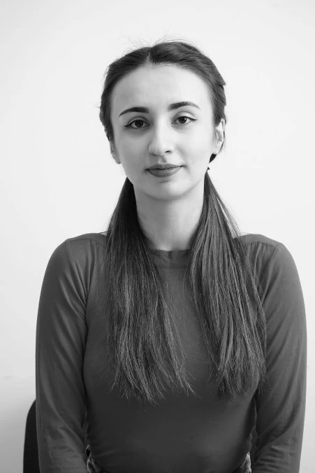«Жюрегим сахнагъа асыры тартхандан, аны бир заманда да къояллыкъ тюйюлме»

Къулийланы Къайсын атлы М