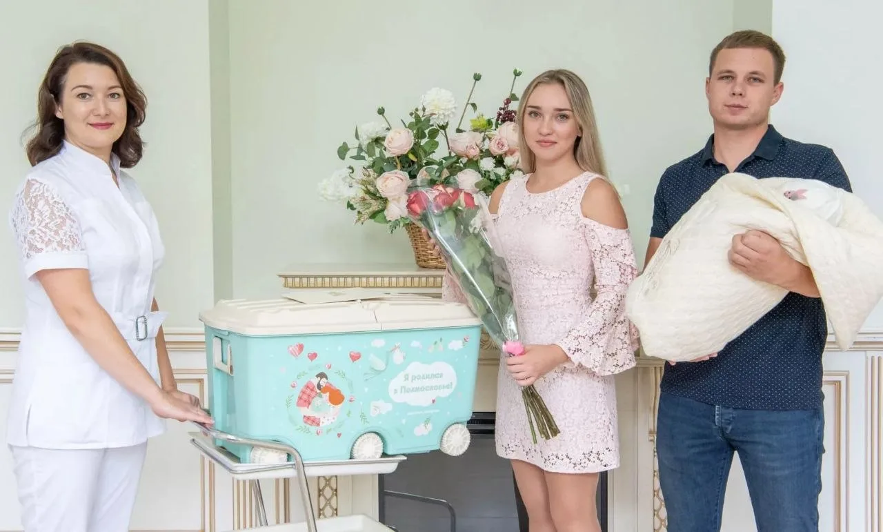 🎁 Новорождённым в ЛНР хотят дарить подарочные наборы при выписке из роддома