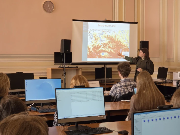 🇷🇺 Год единства народов России I Открытая лекция «Коренные малочисленные народы Саян: традиции и сов